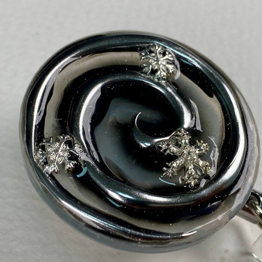 Christmas Snowflake Spiral Badge Reel – Handmade Stainless Steel Retractable ID Holder, Silver Chrome Y2K Swirl, Winter Nurse Gift