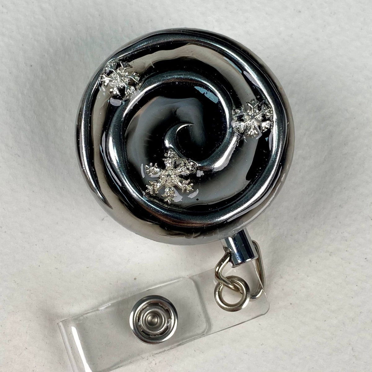 Christmas Snowflake Spiral Badge Reel – Handmade Stainless Steel Retractable ID Holder, Silver Chrome Y2K Swirl, Winter Nurse Gift