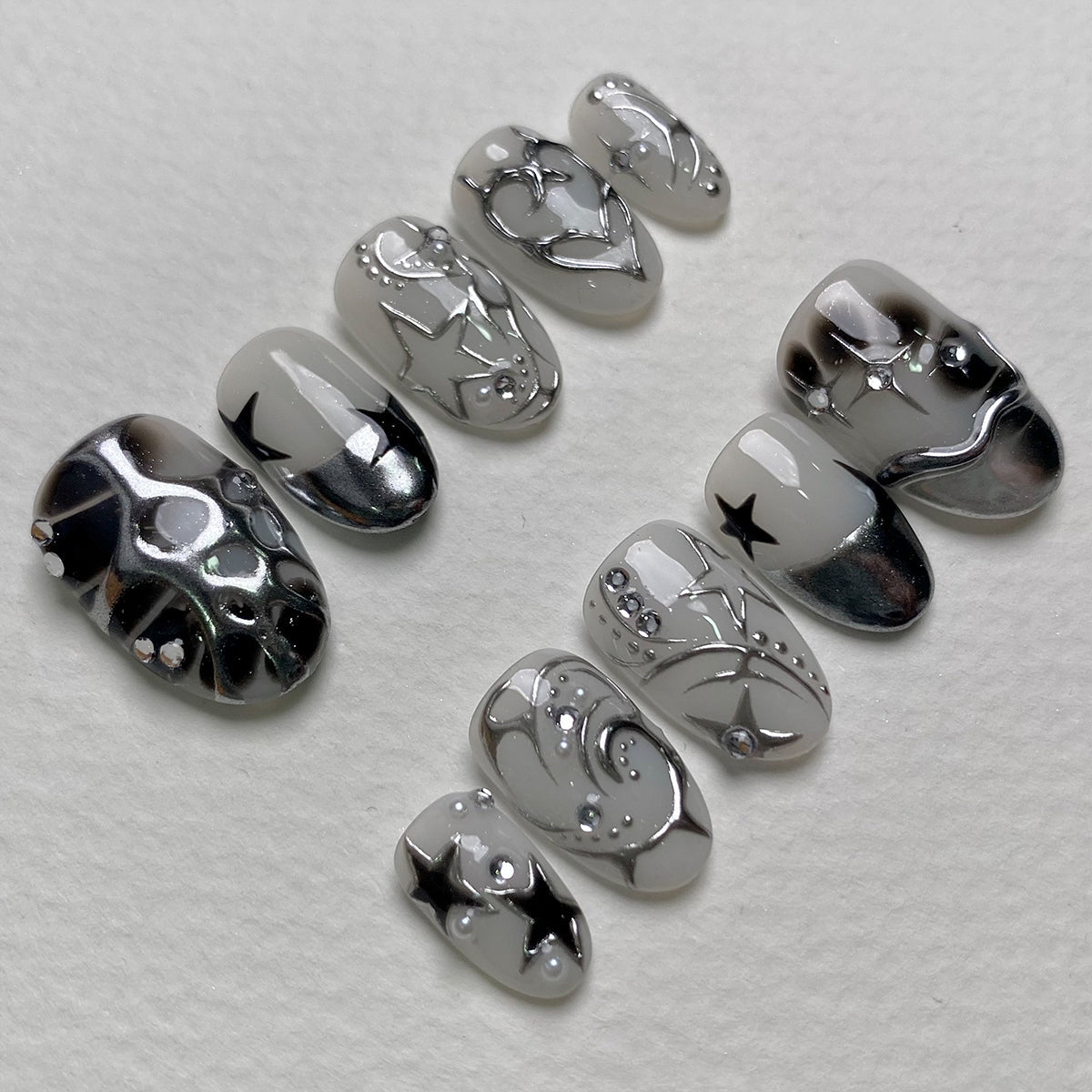 Moonhalo Silver Star Press On Nails, Cute Galaxy Fake Nails in White Chrome